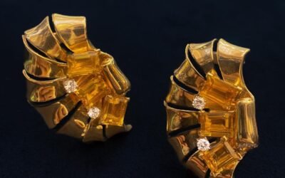 Paire de clips en or jaune, citrines et diamants