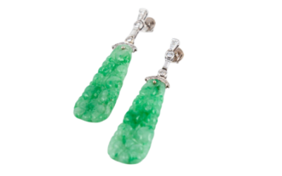 Pendants d’oreilles or gris, jade et diamant