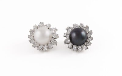 Clips d&rsquo;oreilles en platine, or gris, perles de culture et diamants