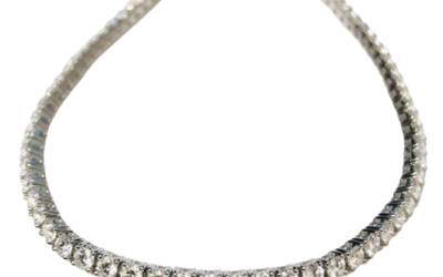 Bracelet tennis ligne en or gris serti de 60 diamants taille brillants