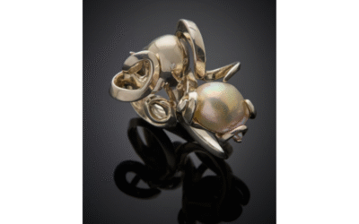 Pieuvre, un bague a deux doigts perle baroque et argent