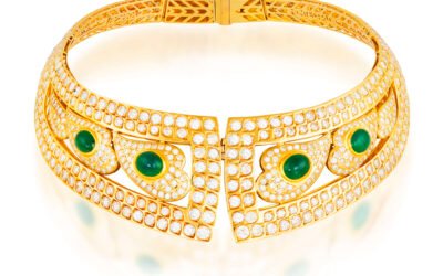 ASPARAD Monte Carlo, collier torque semi-rigide en or jaune émeraudes et diamants