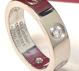 CARTIER Love, bague en or gris et diamant signée